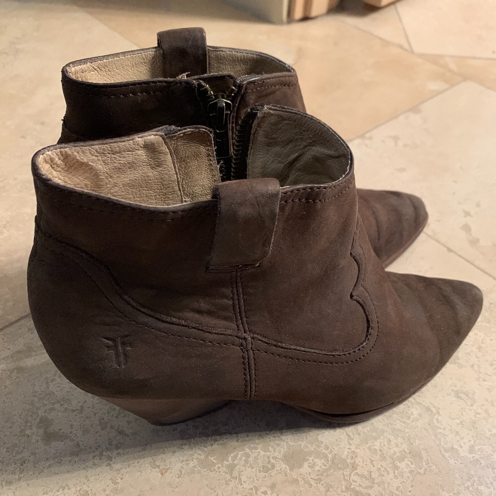 Frye Reina booties